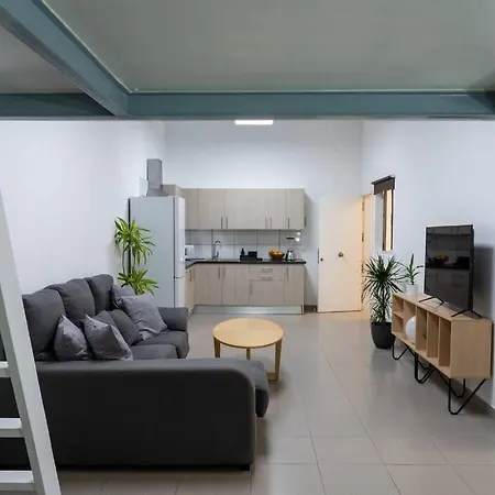 Barullo House アパート *